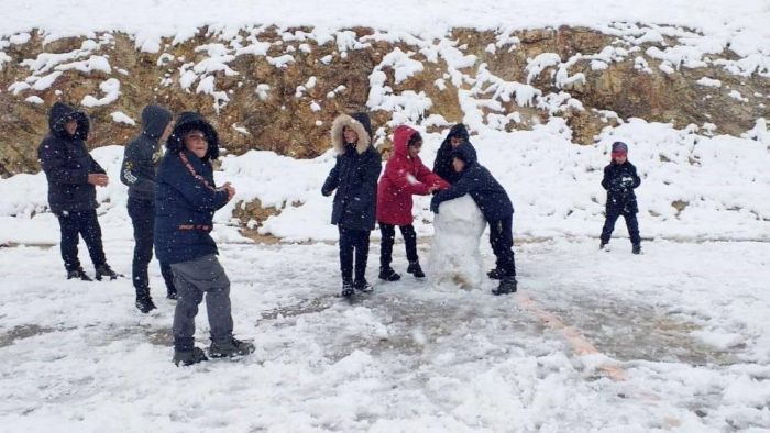 Erzurum ve Bayburtta okullara kar tatili verildi