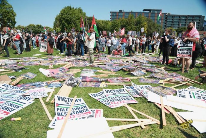 Demokrat Parti Kongresi, srail protestolar eliinde Chicago'da balad