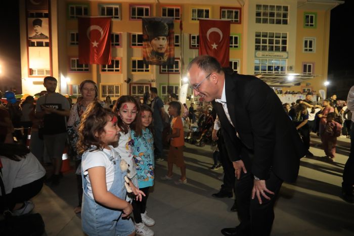 'Mahallemizde enlik Var'