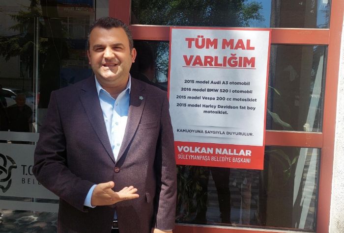 Bakan kirada oturuyor: Babamn da mallarn beyan ederim