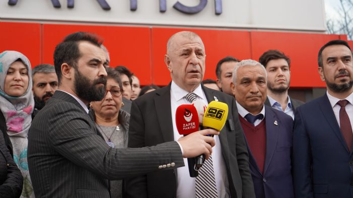 Zafer Partisi lideri zdadan tutuklu gazeteci aklamas