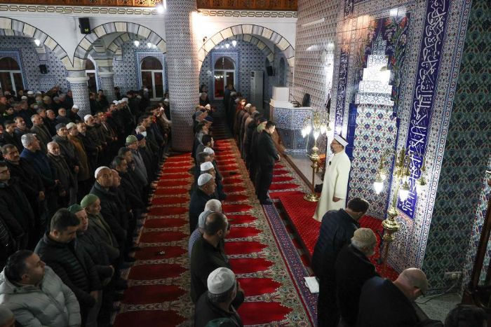 Diyanet leri Bakan Erba, Samsunda sabah namaz kldrd