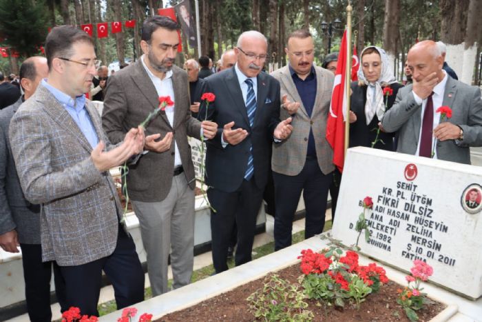 Cumhur ttifak, anakkale Zaferinin yl dnmnde ehitlii ziyaret etti