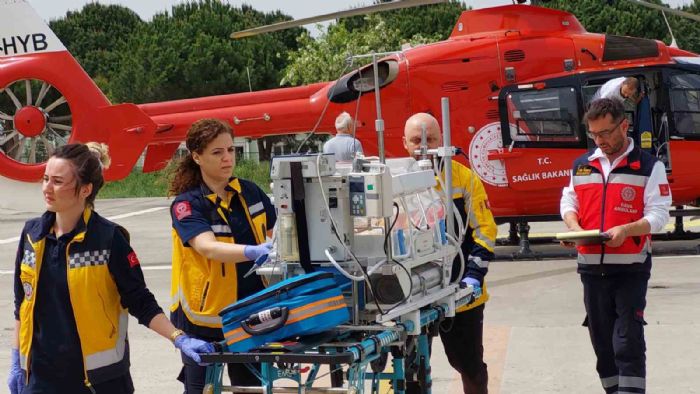 Ambulans helikopter erken doan bebek iin havaland