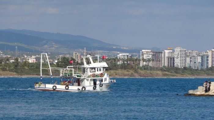 Akdeniz'de tekneler almaya balad