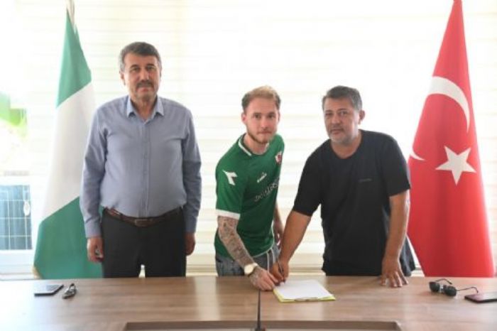 Anamur Belediyespor Kulp Bakan istifa etti