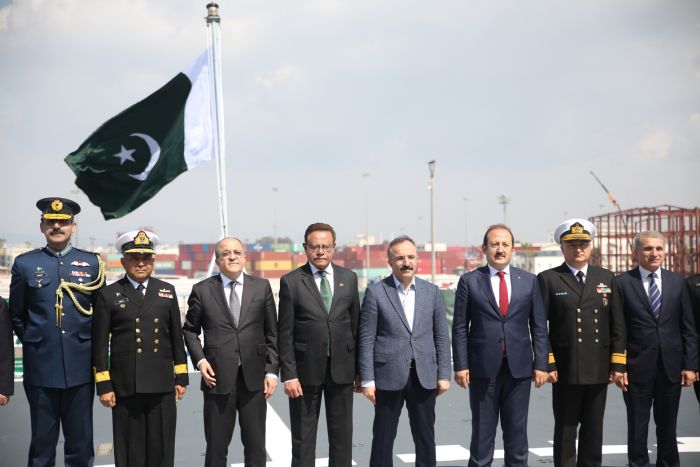 Pakistan Milli Gn, Mersin’de yardm gemisinde kutland