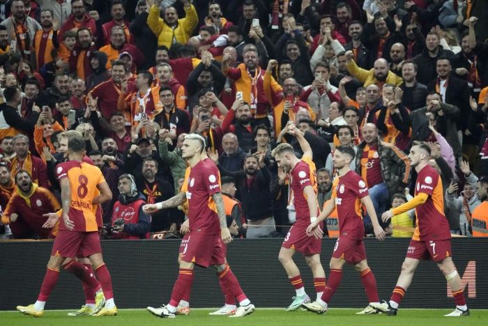 Galatasarayn yenilmezlik serisi 13 maa kt