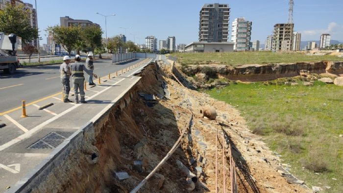 Mersin’de bisiklet yolu kt