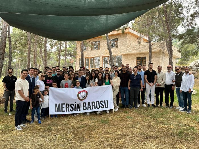 Mersin Barosu'ndan stajyer avukatlara kahvalt etkinlii