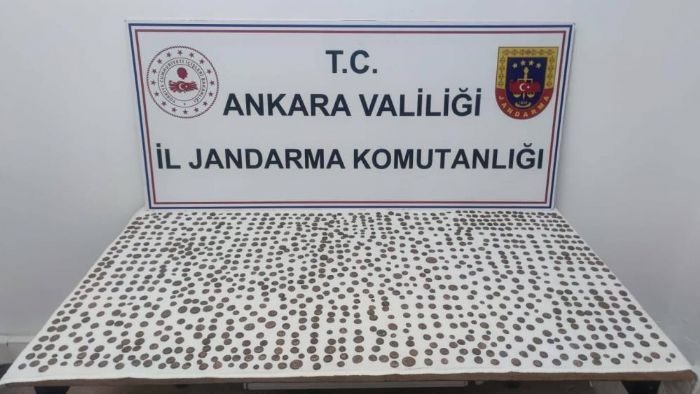 Ankara'da bin 100 adet sikke ele geirildi