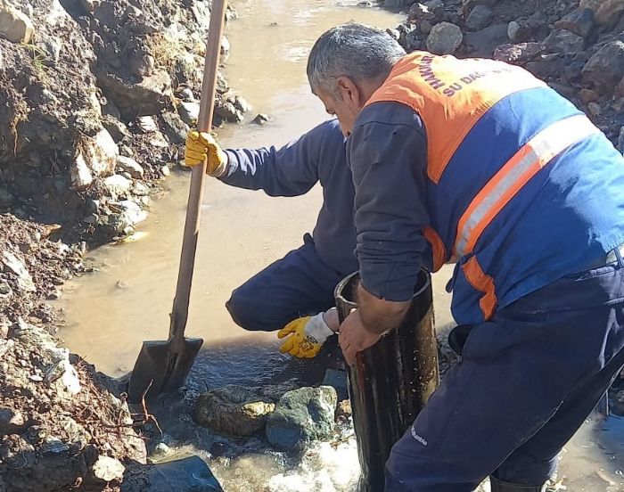 Hakkari Belediyesi'nden su arzasna mdahale