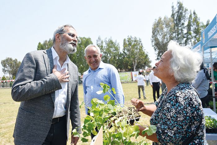 Tarsus Belediyesi, 2 milyon yazlk fideyi reticilere datt