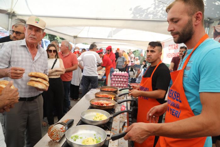 Geleneksel akall Menemen enlii 