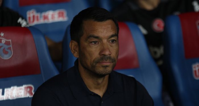 Giovanni van Bronckhorst: Zor deplasmandan 1 puan alyoruz