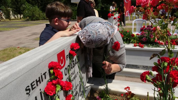 ehit aileleri duygulandrd: Evlat acs zor, manevi duygular bizi ayakta tutuyor