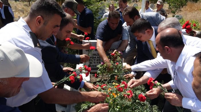 15 Temmuz ehidi Halil Hamuryen, mezar banda anld