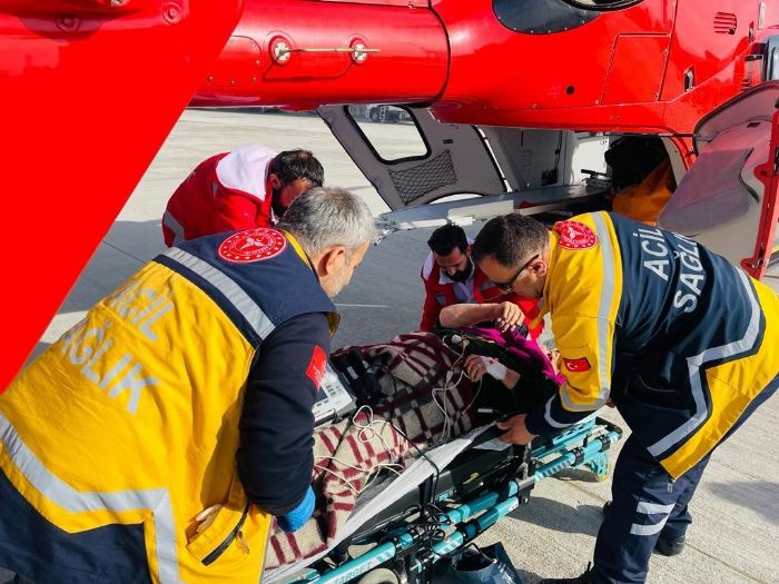 rnaktaki yal hastaya ambulans helikopter yetiti